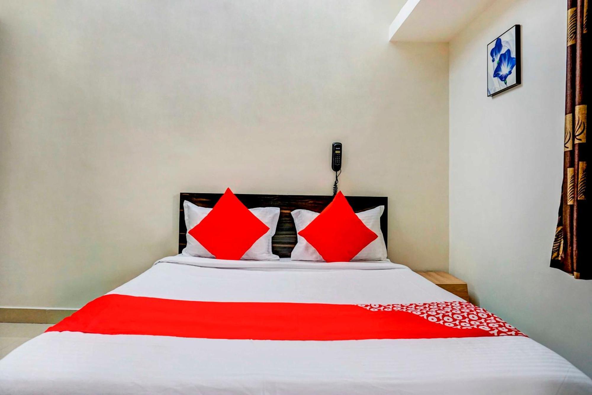 Hotel O Komfort Inn Πούνε Εξωτερικό φωτογραφία